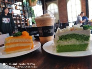 รถเช่าอุดร Beyond Cafe - friendscarrent