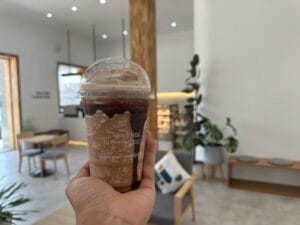 เช่ารถขับเที่ยวคาเฟ่อุดรธานี ร้าน neat time บริการรถเช่าอุดรธานี ราคาถูก - friendscarrent