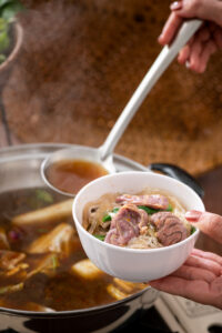 รถเช่า friencscarrent เสือหลงป่า ชุดแจ่วฮ้อนในถ้วยน้ำซุป