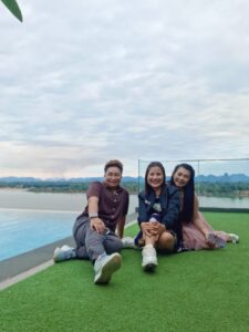 รีวิวเที่ยวนครพนม 2 วัน 1 คืน ด้วยบริการรถเช่าอุดรพร้อมคนขับผู้หญิง friendscarrent