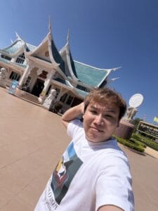 รีวิวเช่ารถอุดร Mg4 ขับไปเที่ยววัดป่าภูก้อน- friendscarrent