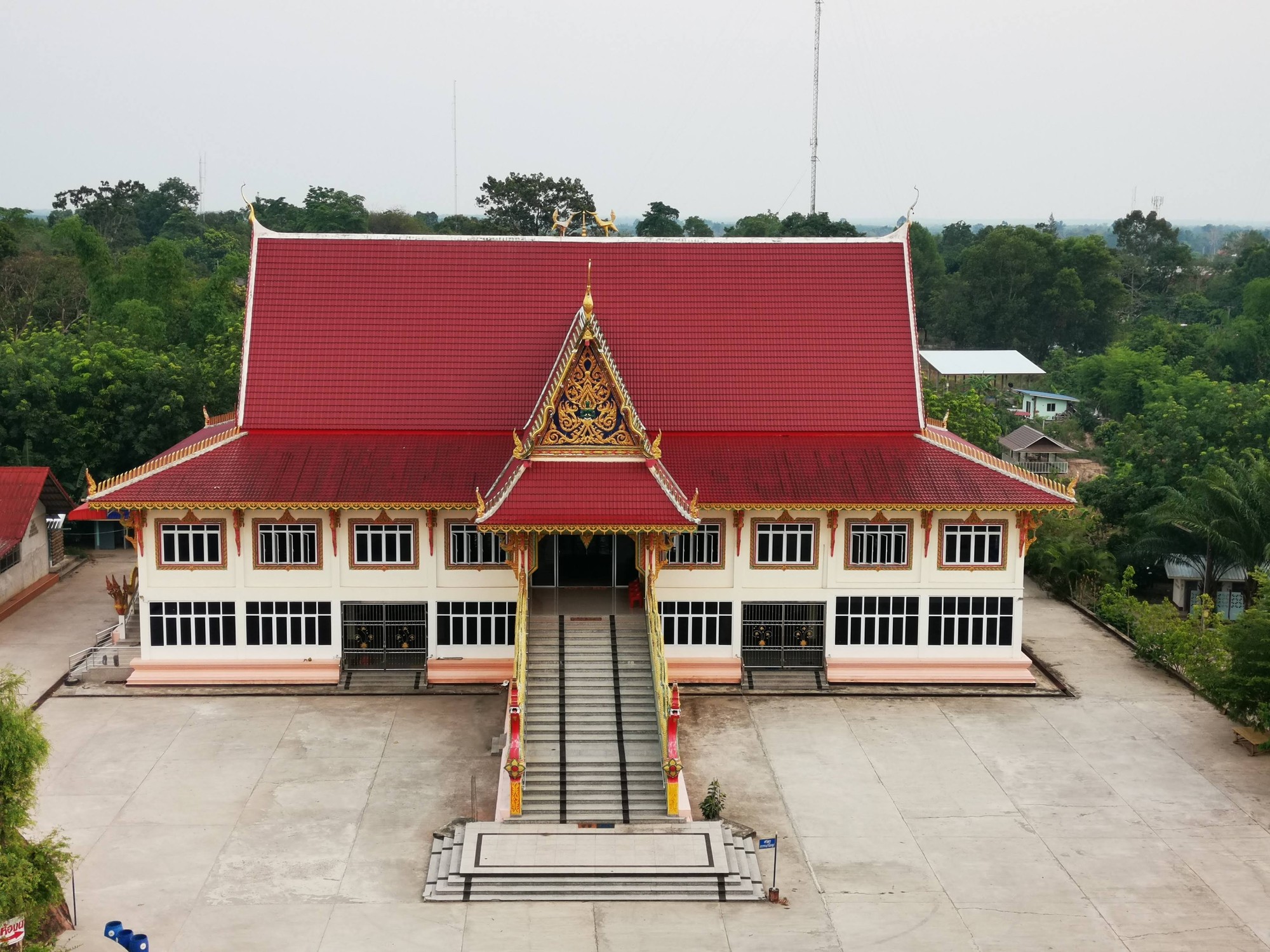 รถเช่าอุดรเที่ยวบึงกาฬ หนองคายกับกลุ่มเพื่อน แวะวัดและแลนด์มาร์กริมโขง