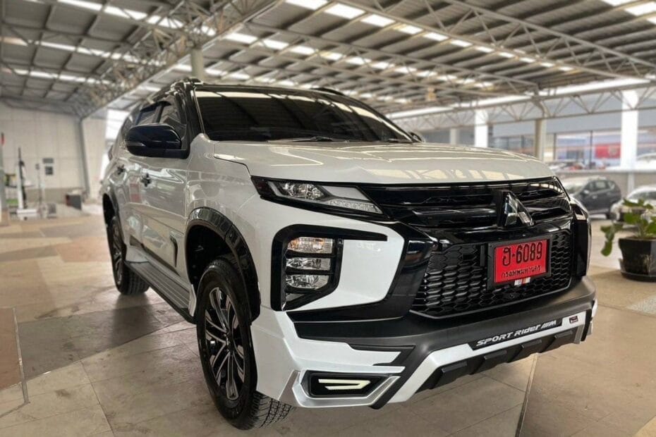 เช่ารถอุดรธานีนักธุรกิจ Pajero Sport FriendsCarRent | Business car rental Udon Thani Pajero Sport FriendsCarRent