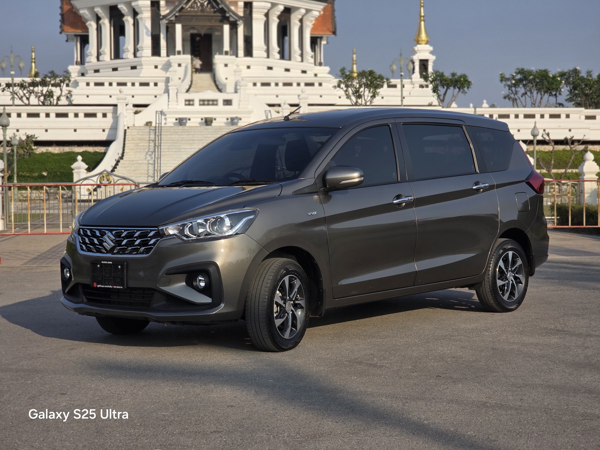 กลุ่มเพื่อนเช่ารถ 7 ที่นั่งอุดร เที่ยวด้วยกัน | Group friends 7-seat car rental Udon Thani travel together
