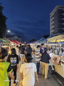 เดินช้อปปิ้งถนนคนเดินอุดรธานี สนุกแบบไร้กังวลเรื่องการเดินทางกับ Friendscarrent รถเช่าอุดร
